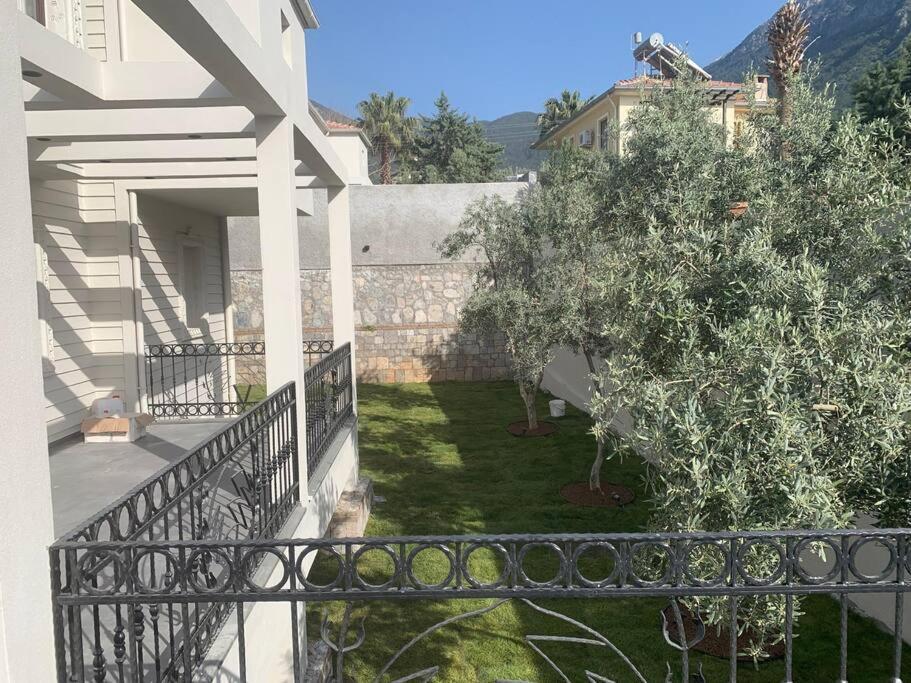 Havuzlu Korunakli Jakuzili Villa Фетхіє Екстер'єр фото